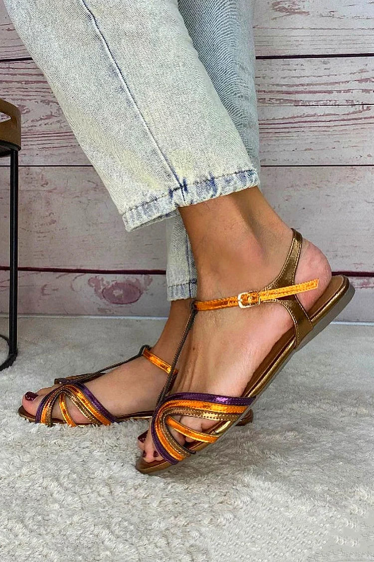 Sandalias doradas con hebilla y tira multicolor