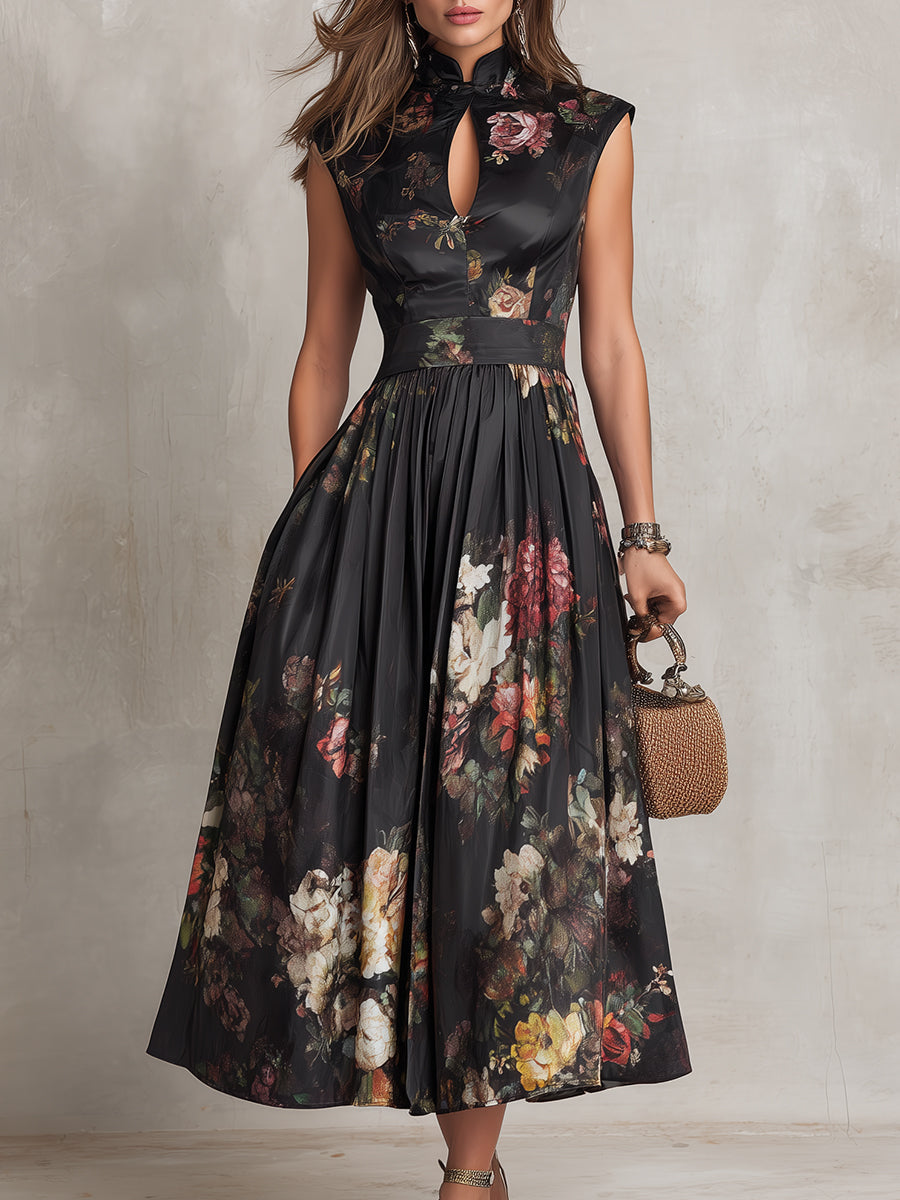 Violette | Vestido midi de satén plisado negro con estampado floral y escote en lágrima — foto 4